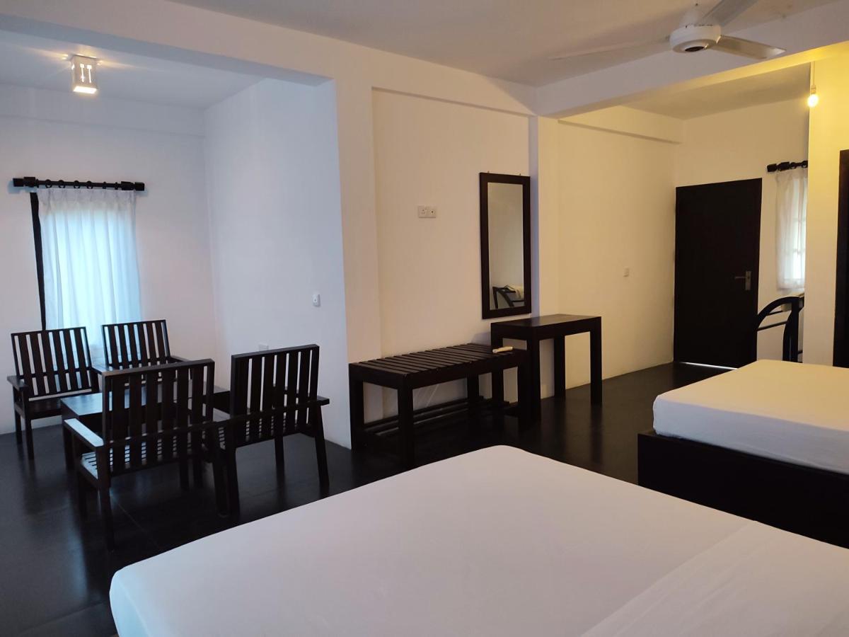 Lakmini Lodge Сигирия Экстерьер фото