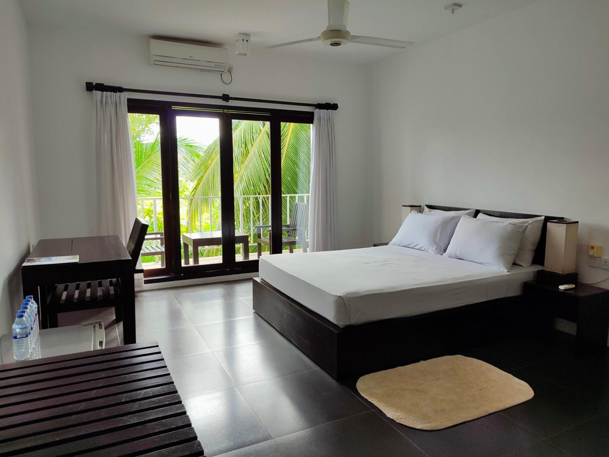 Lakmini Lodge Сигирия Экстерьер фото