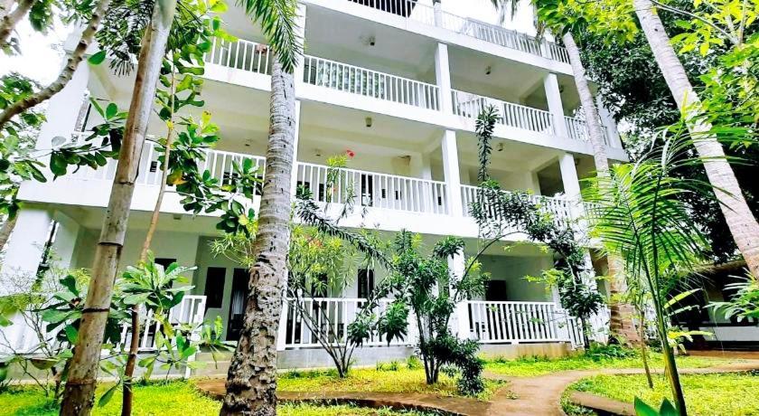 Lakmini Lodge Сигирия Экстерьер фото