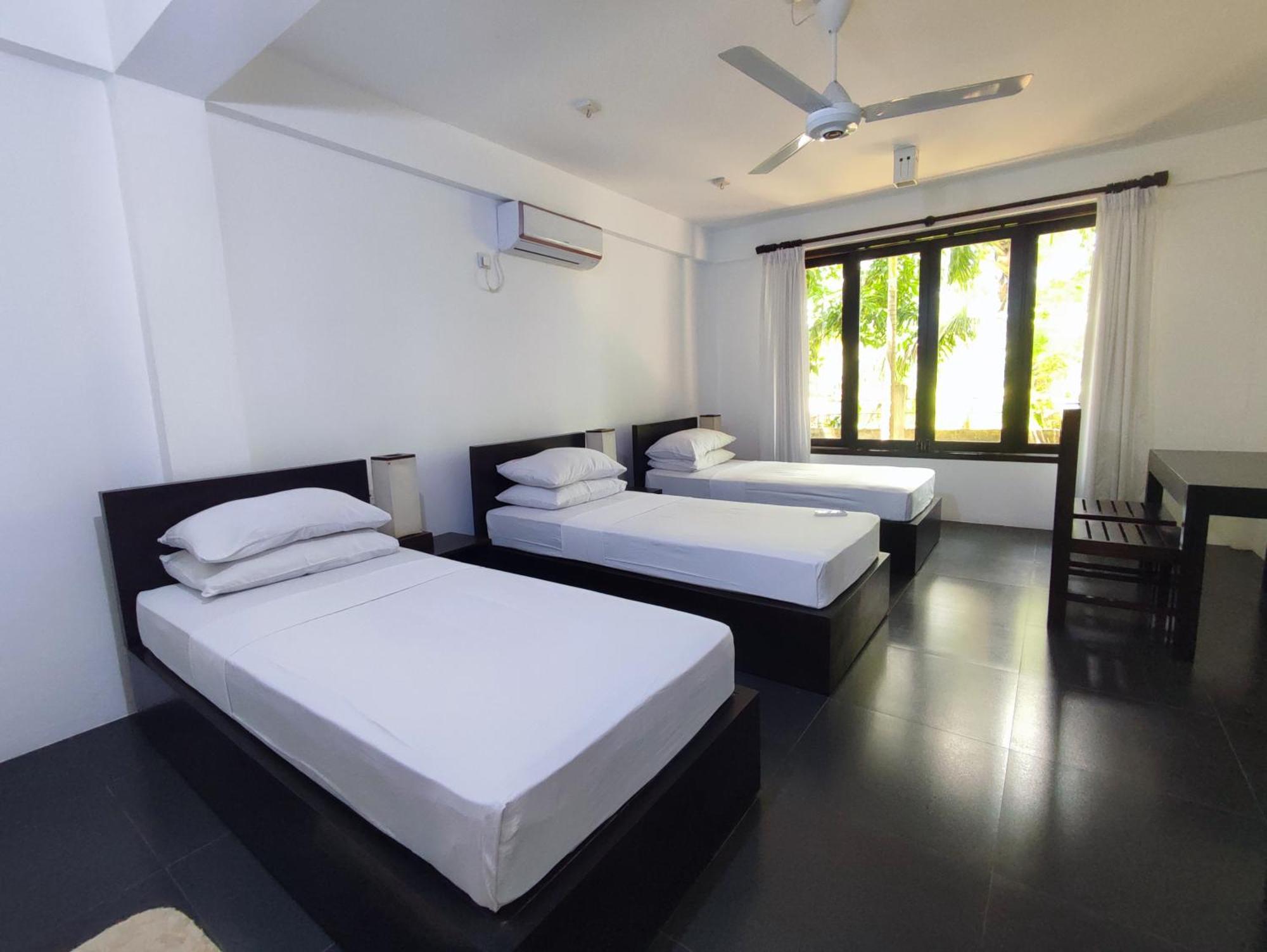 Lakmini Lodge Сигирия Экстерьер фото