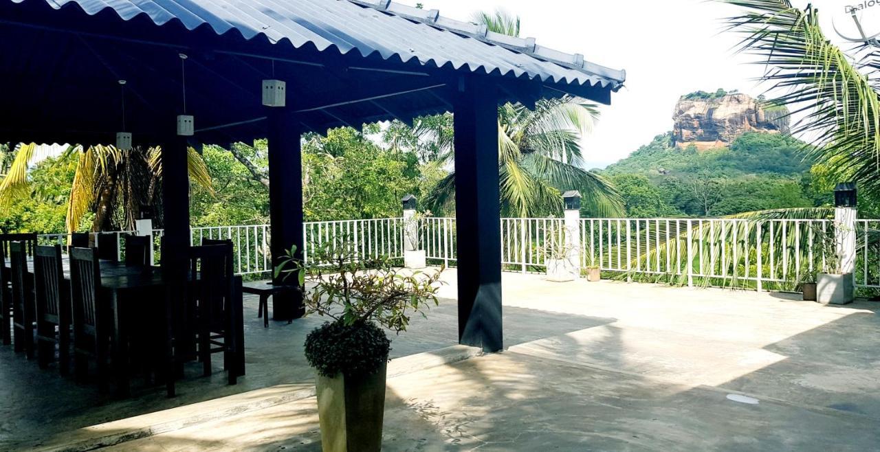 Lakmini Lodge Сигирия Экстерьер фото